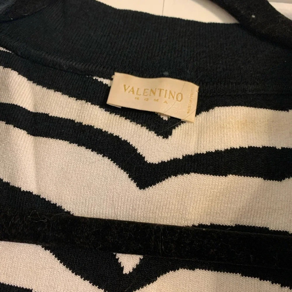 Zebra Print Valentino Cardigan - Picture 4 of 6